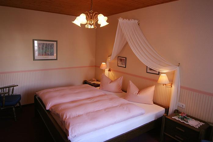 Alte Weinstuben Steinfelder Hof Garni Bed & Breakfast Ellenz-Poltersdorf Bilik gambar