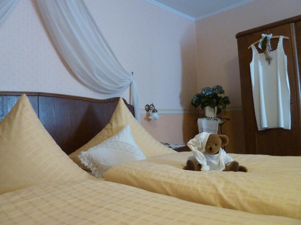 Alte Weinstuben Steinfelder Hof Garni Bed & Breakfast Ellenz-Poltersdorf Bilik gambar