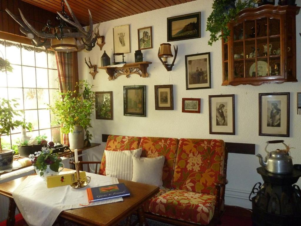 Alte Weinstuben Steinfelder Hof Garni Bed & Breakfast Ellenz-Poltersdorf Luaran gambar