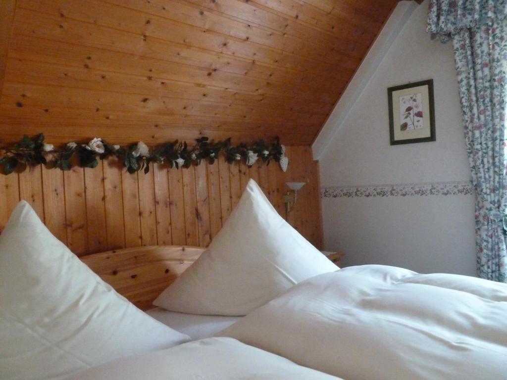 Alte Weinstuben Steinfelder Hof Garni Bed & Breakfast Ellenz-Poltersdorf Bilik gambar